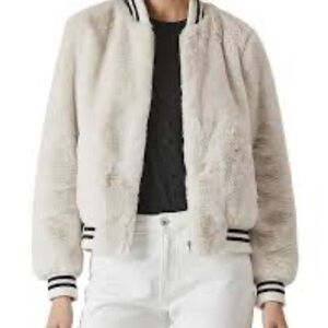 ENA PELLY
ESSENTIAL FAUX FUR BOMBER JACKET